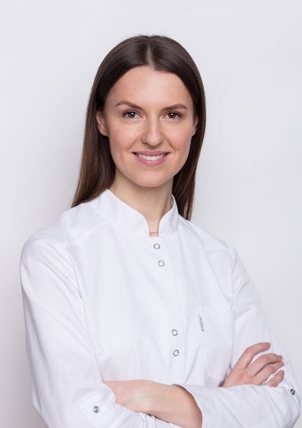 S'OS klinika gydytoja odontologė Ieva Kondratavičienė.